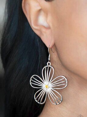 Paparazzi Jewelry Accessories - Meadow Musical - Yellow Earrings - Vintage